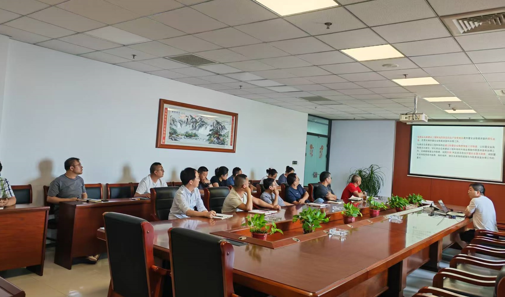 1751966175965030.jpg c05d7c0a0d40e87786fcfeed8cbe809d.jpg